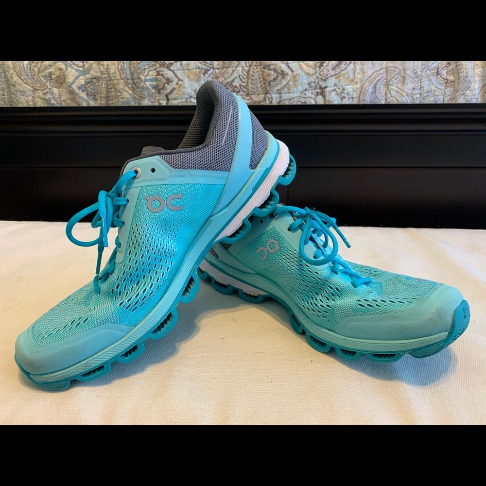 ON Cloudsurfer Womens running shoe